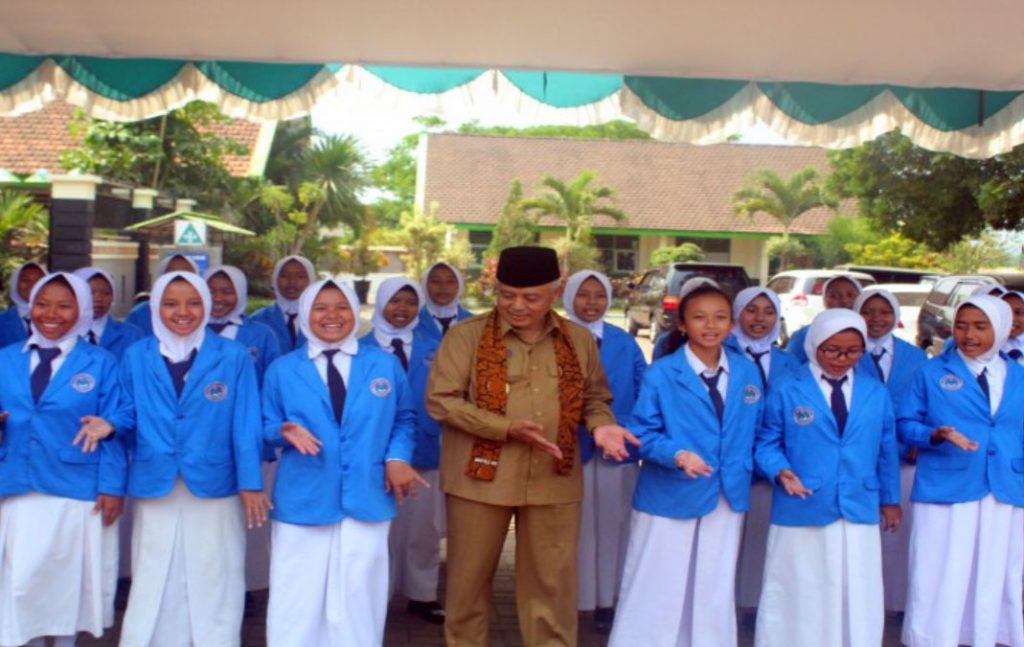 Kunjungan Bapak Bupati Kabupaten Malang di SMP Negeri 1 Sumberpucung dalam Kegiatan GEMA DESA Tahun 2019