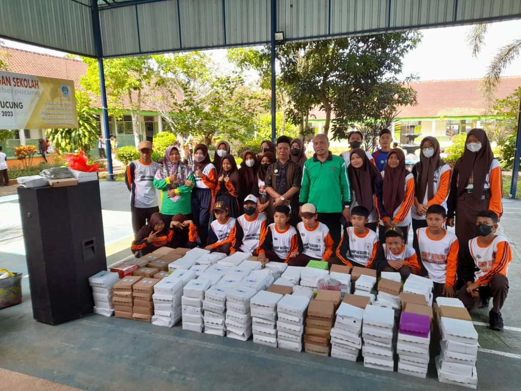 JUM’AT BERKAH SMPN 1 SUMBERPUCUNG