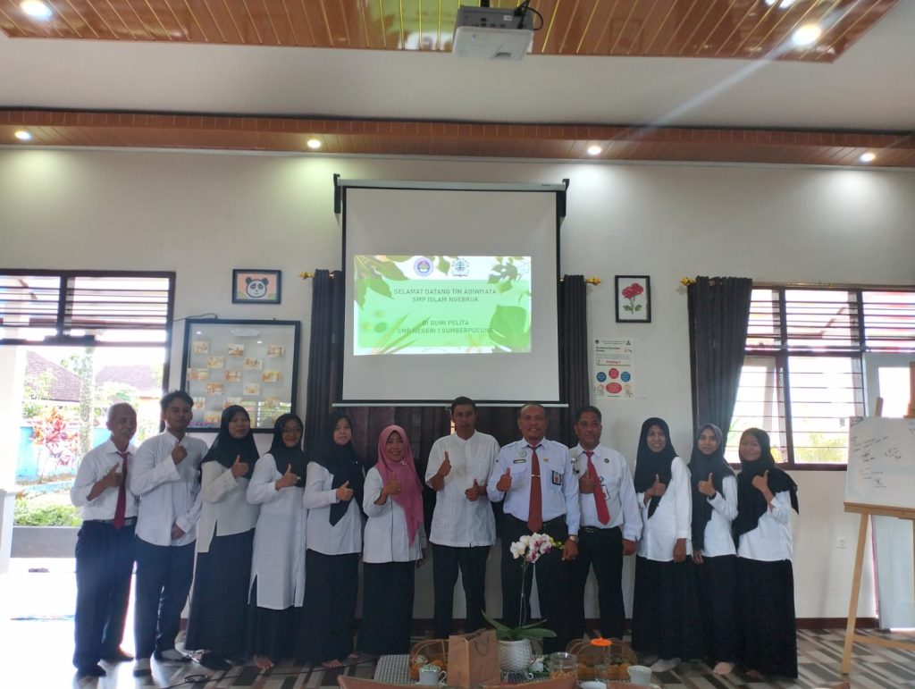 SMP Negeri 1 Sumberpucung Menerima Kunjungan Studi Banding Adiwiyata SMP Islam Ngebruk