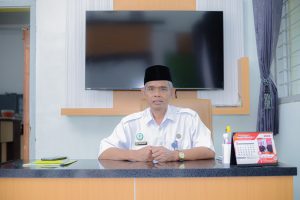 bapak kepala sekolah SMP Negeri 1 Sumberpucung