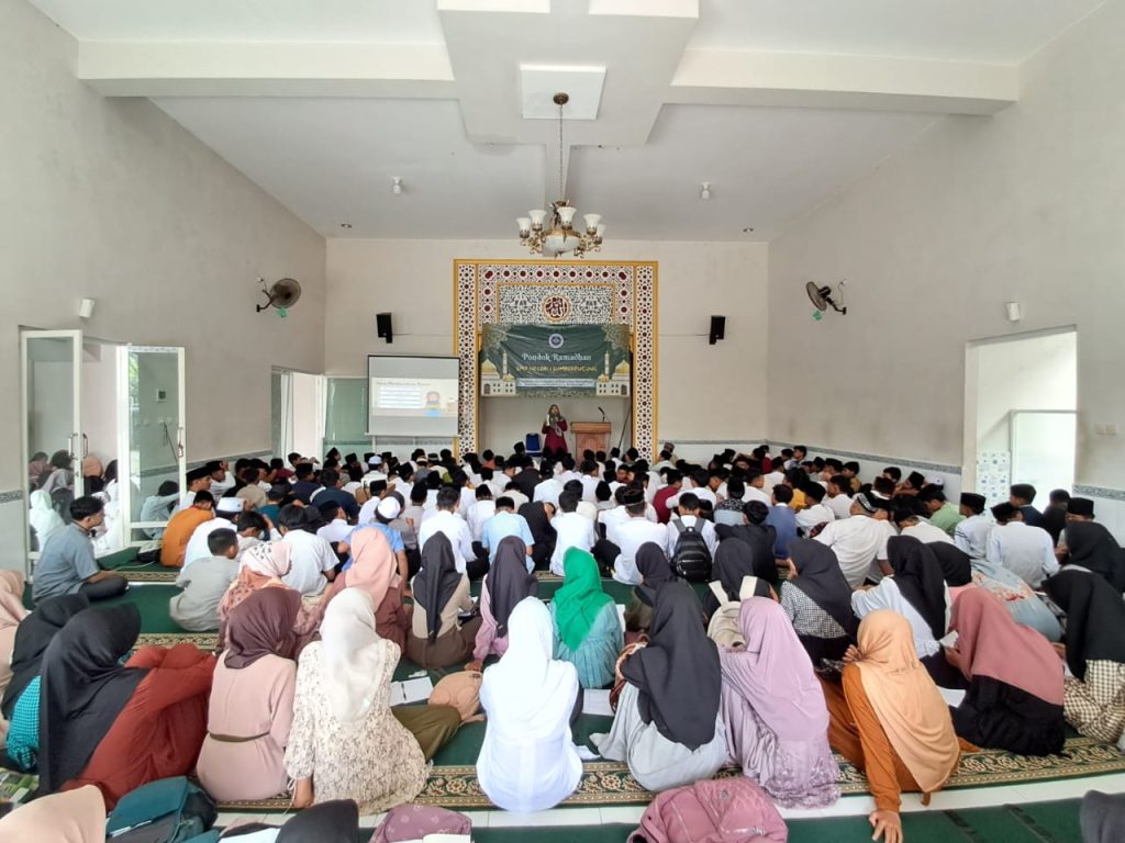 SMPN 1 SUMBERPUCUNG MENGADAKN PONDOK RAMADHAN RUTIN