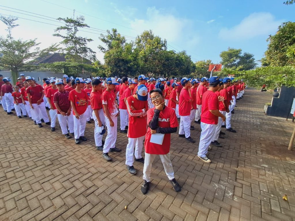 SMPN 1 Sumberpucung mengadakan Lomba Tradisional dalam memperingatai kemerdekaan republik Indonesia