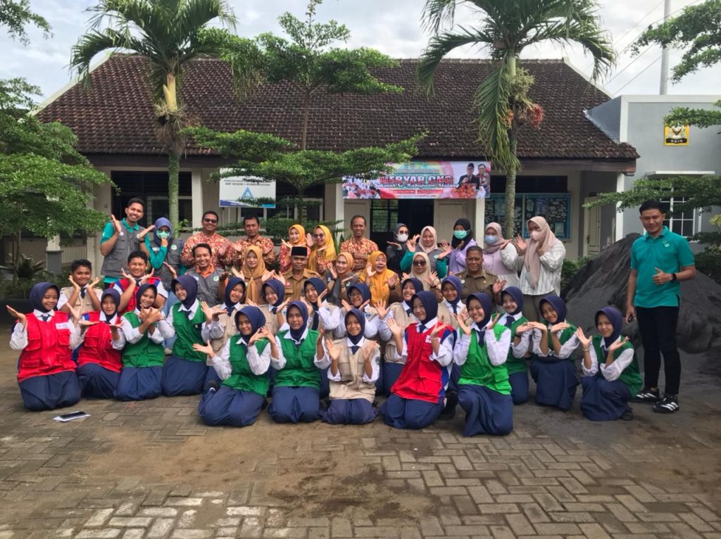 SMPN 1 Sumberpucung dan Puskesmas Sumberpucung Gelar Pemeriksaan Kesehatan Akbar dalam Rangka Hari Kesehatan Nasional