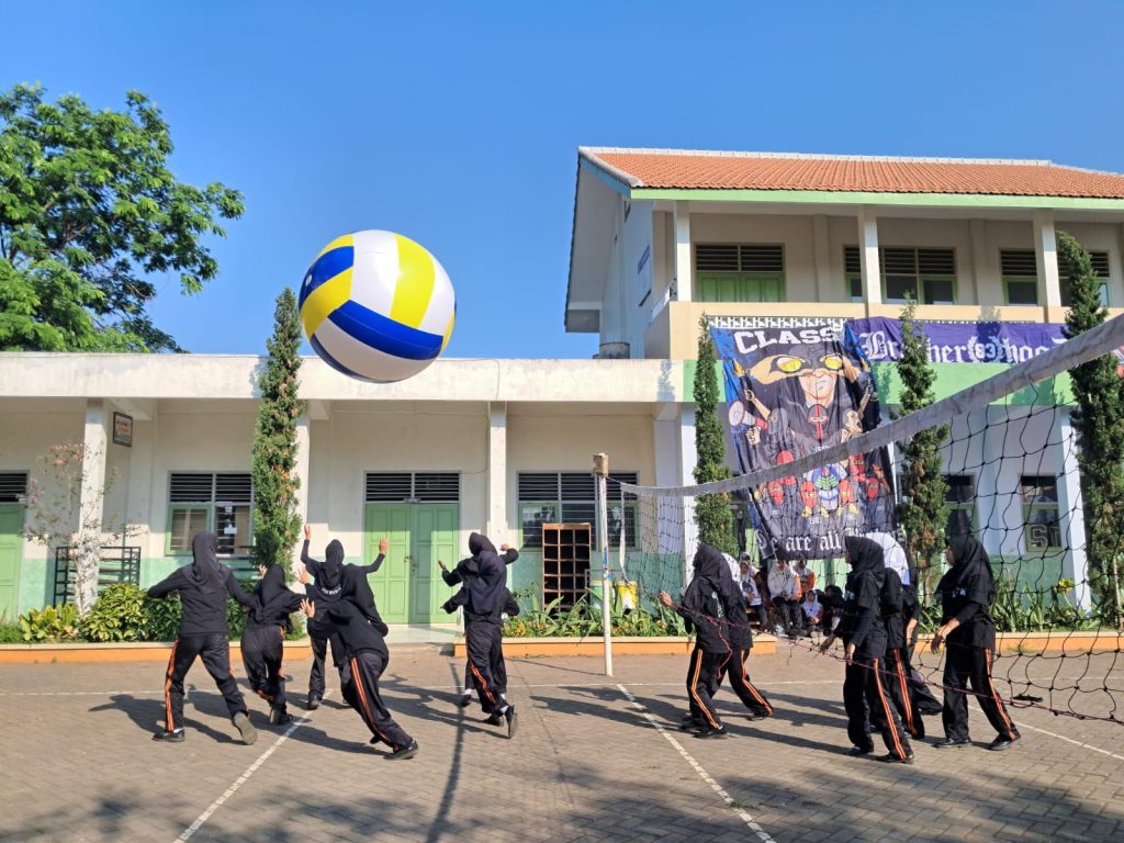 Kembangkan Kebersamaan dan Sportivitas, SMPN 1 Sumberpucung Gelar Class Meeting Pasca-Ujian