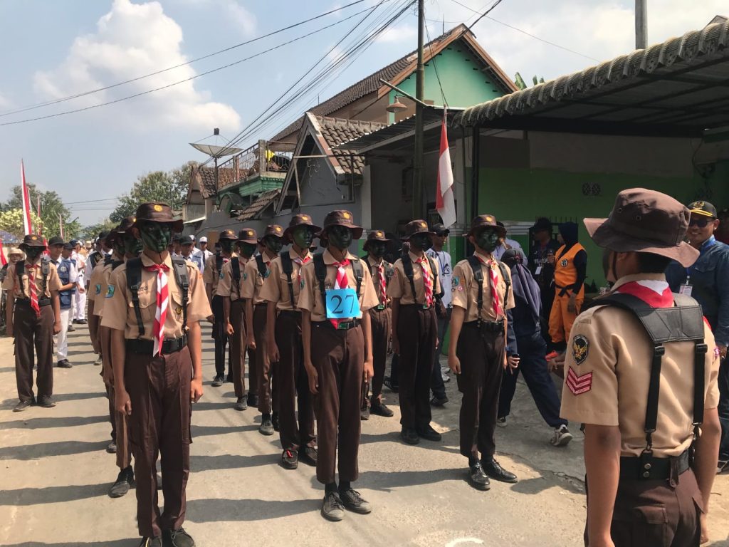 BORONG PRESTASI, KONTINGEN LBB SMP NEGERI 1 SUMBERPUCUNG SUKSES TAKLUKKAN PANGGUNG KECAMATAN